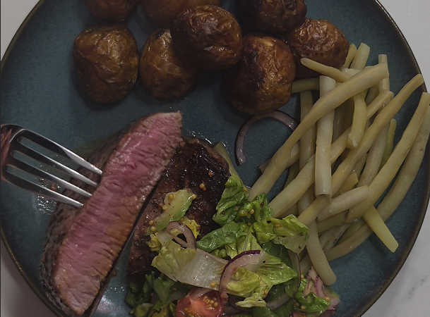 Perfect Pan-Seared Steak with Crispy Potatoes & Yellow Wax Beans