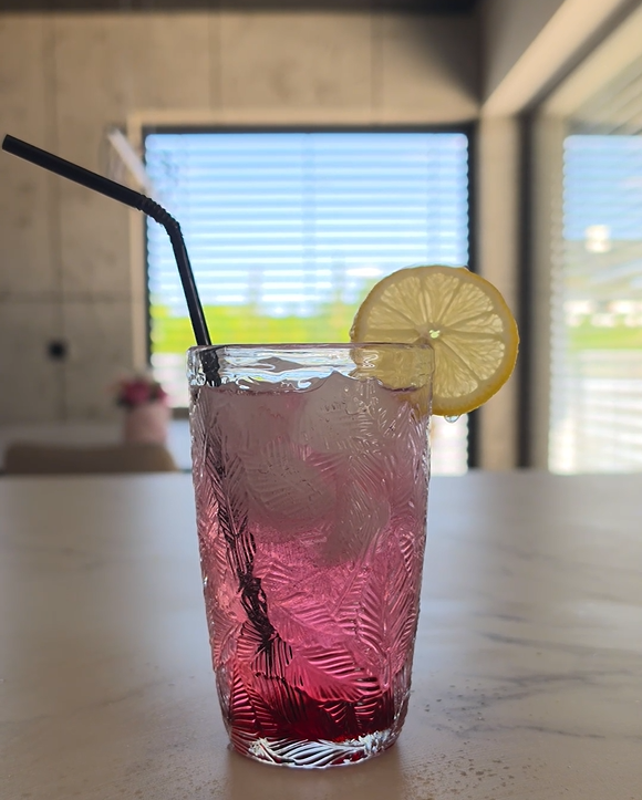 3-Minute Raspberry Lemon Sparkling Drink