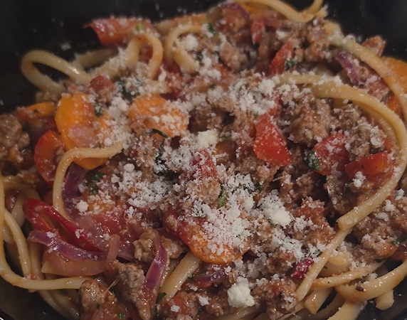 Wok Spaghetti with Beef, Vegetables & Parmesan